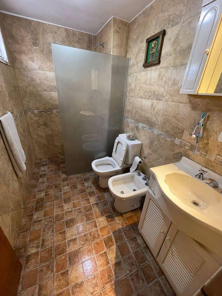 Casa de 3 Dorm. + Salon Comercial en Alquiler/venta - Talar de Mendiolaza 4