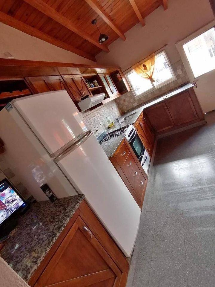 Casa de 3 Dorm. + Salon Comercial en Alquiler/venta - Talar de Mendiolaza 1