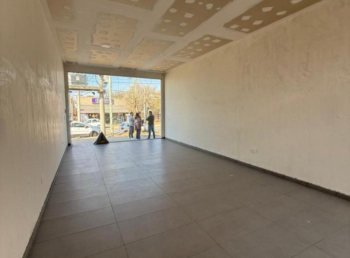 LOCALES EN ALQUILER DENTRO DE COMPLEJO COMERCIAL  - TALAR DE MENDIOLAZA  5