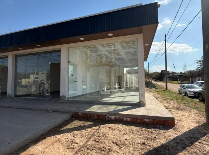 LOCALES EN ALQUILER DENTRO DE COMPLEJO COMERCIAL  - TALAR DE MENDIOLAZA  1