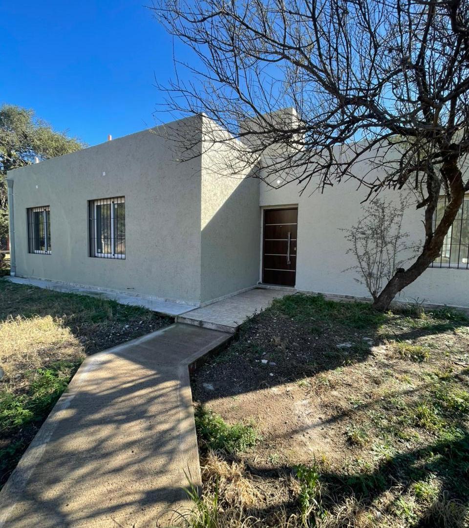 CASA EN VENTA APTA CREDITO A ESTRENAR 3 DORMITORIOS - TALAR DE MENDIOLAZA
