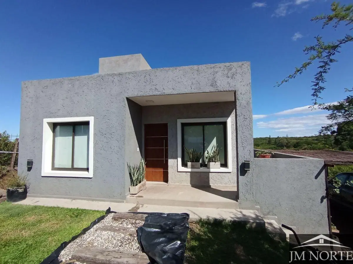 Casa en alquiler - dos dormitorios- El Manzano 5