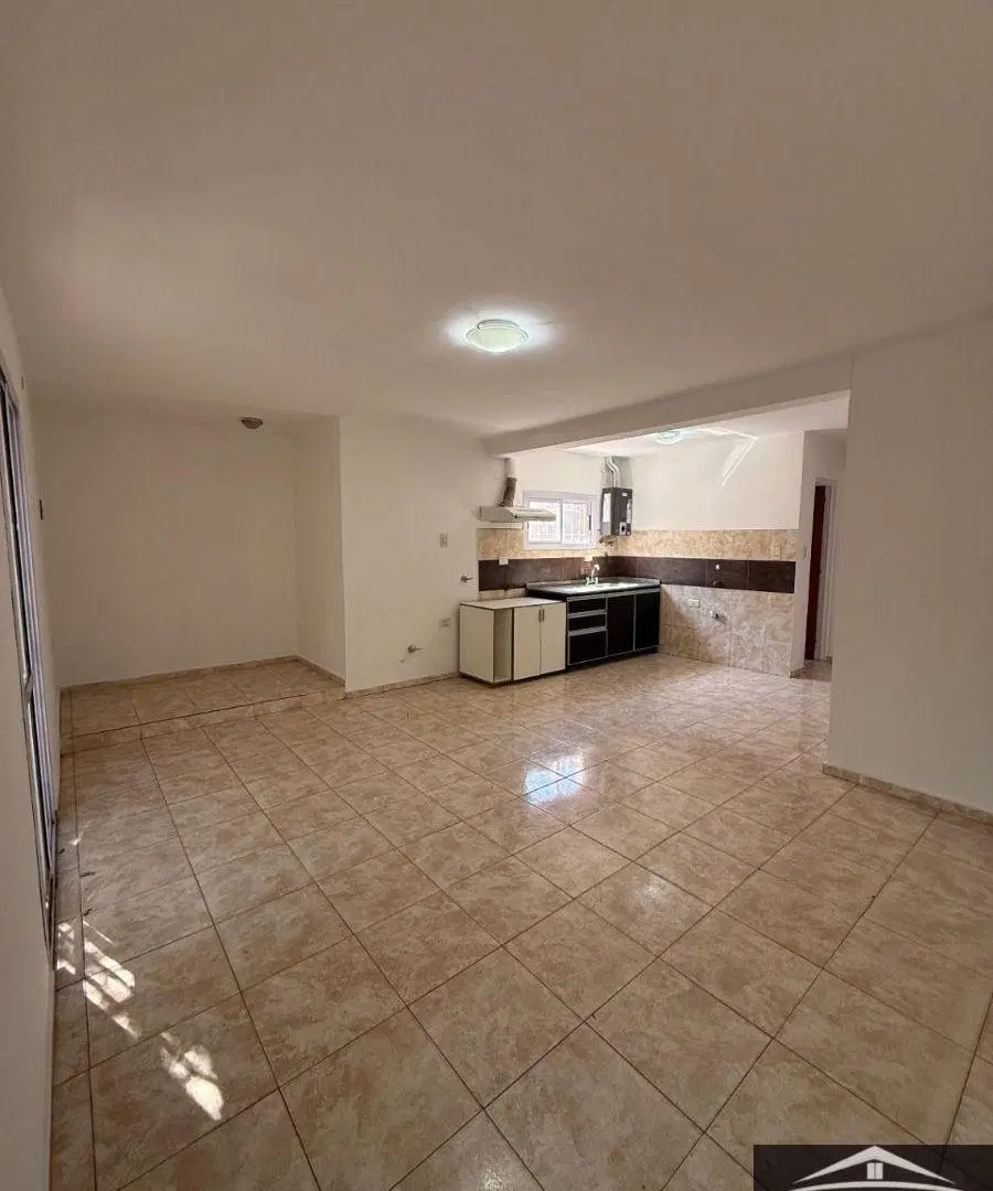 Casa en alquiler c/ cochera en Mendiolaza 2