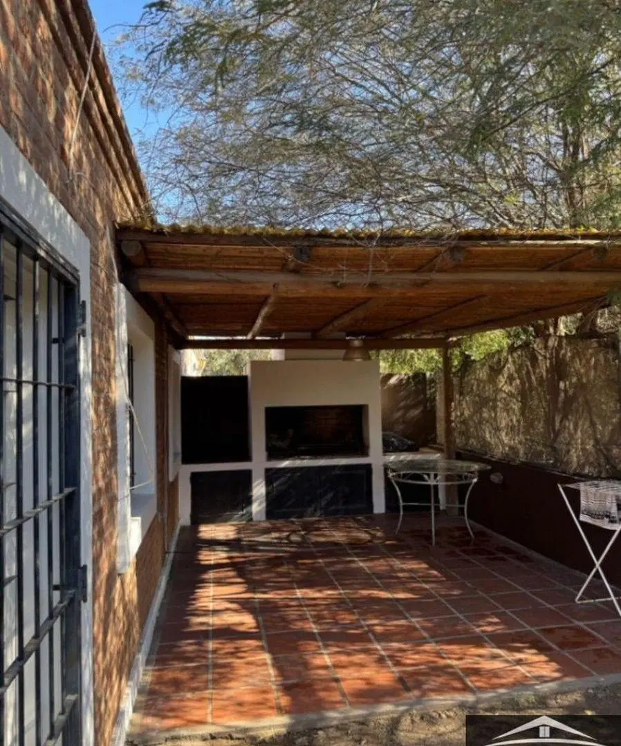 Casa en venta c/ cochera en Rivera Indarte 2