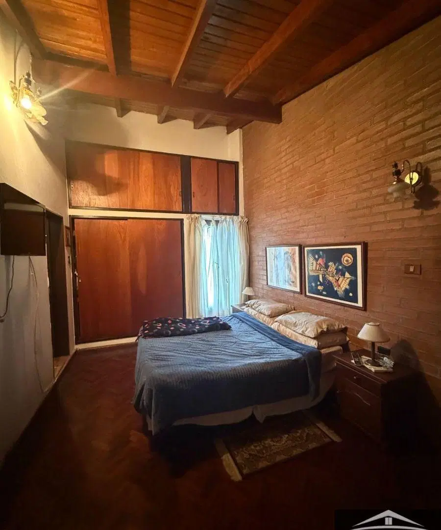 Casa en venta c/ cochera en Alejandro Centeno 3