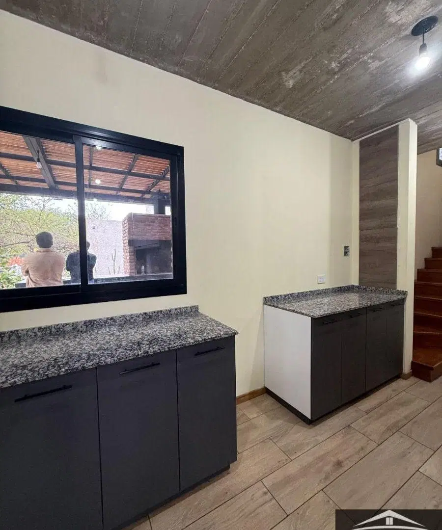 Casa en alquiler c/ cochera en Mendiolaza 3