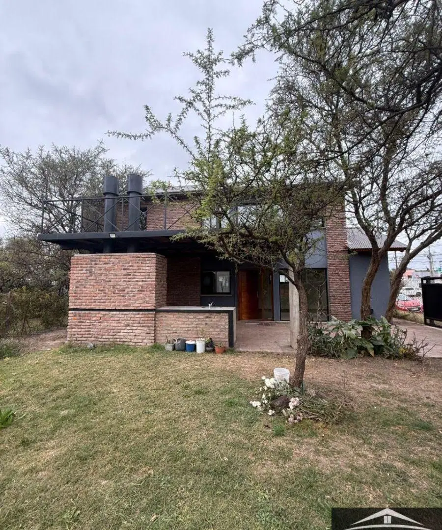 Casa en alquiler c/ cochera en Mendiolaza 2