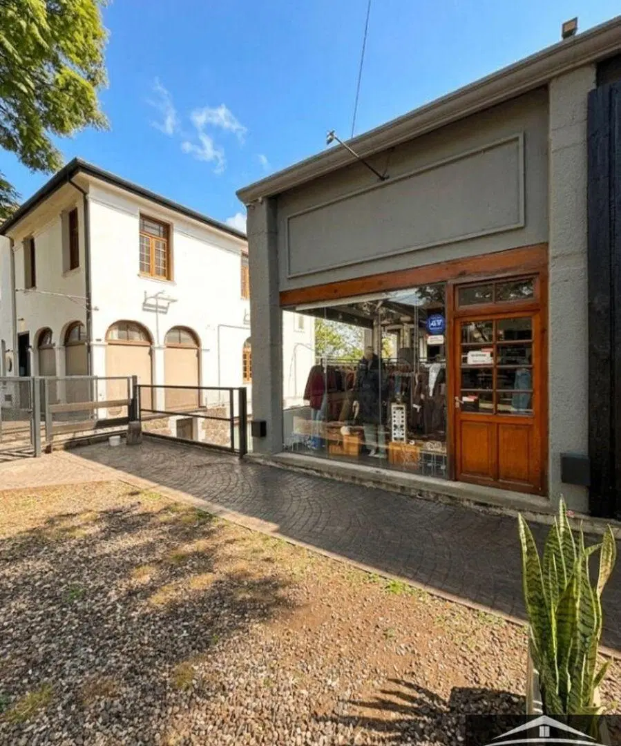 Local comercial en alquiler - complejo comercial en Unquillo 3