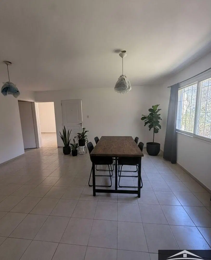 Casa en alquiler dos dormitorios y cochera - Mendiolaza 4