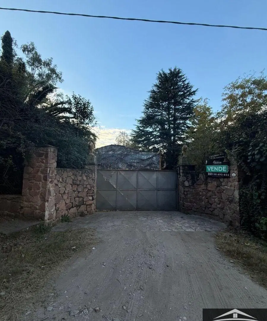 Casa en venta c/ cochera en Salsipuedes 2