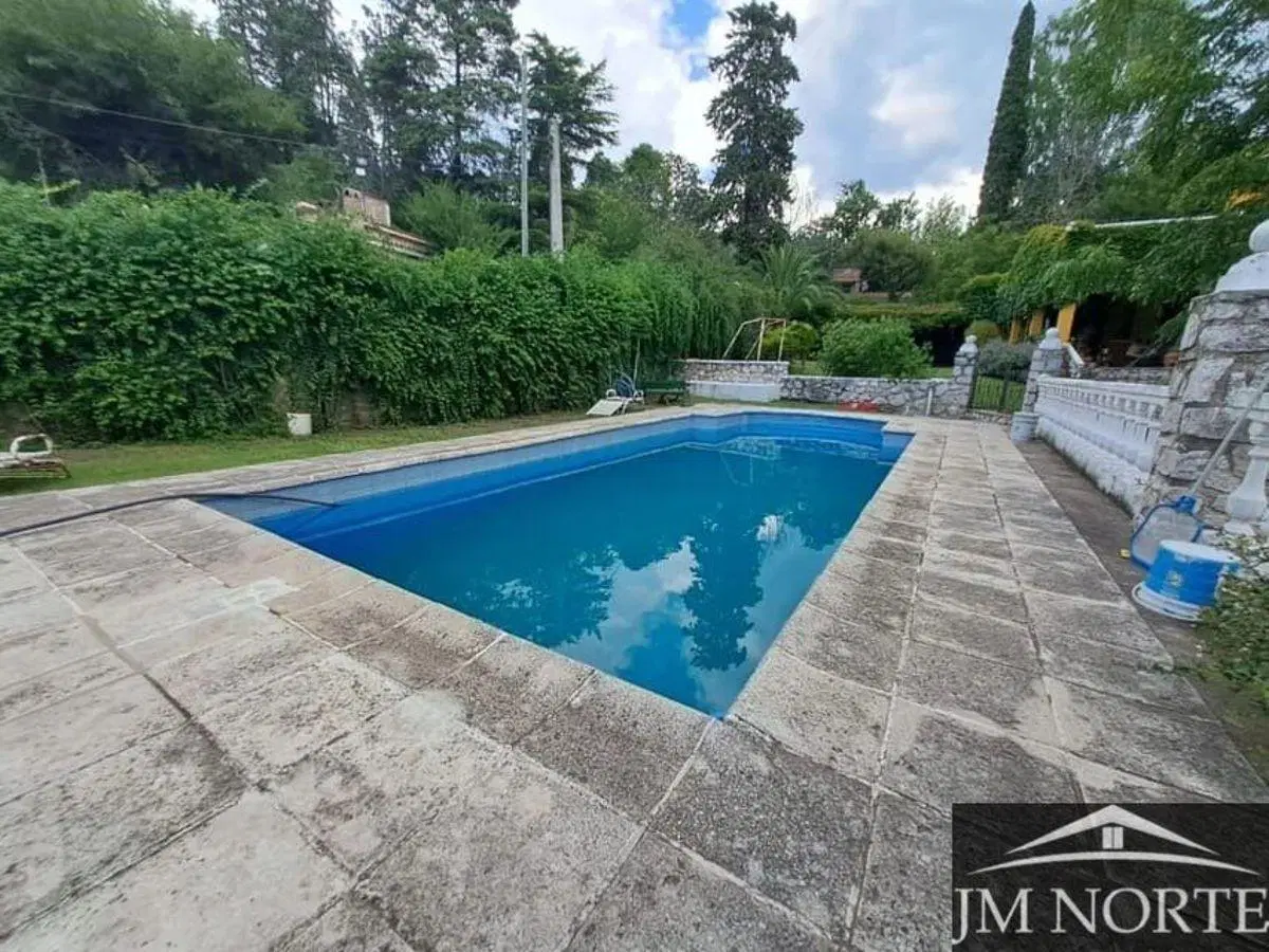 Casa en venta c/ cochera en Salsipuedes 5