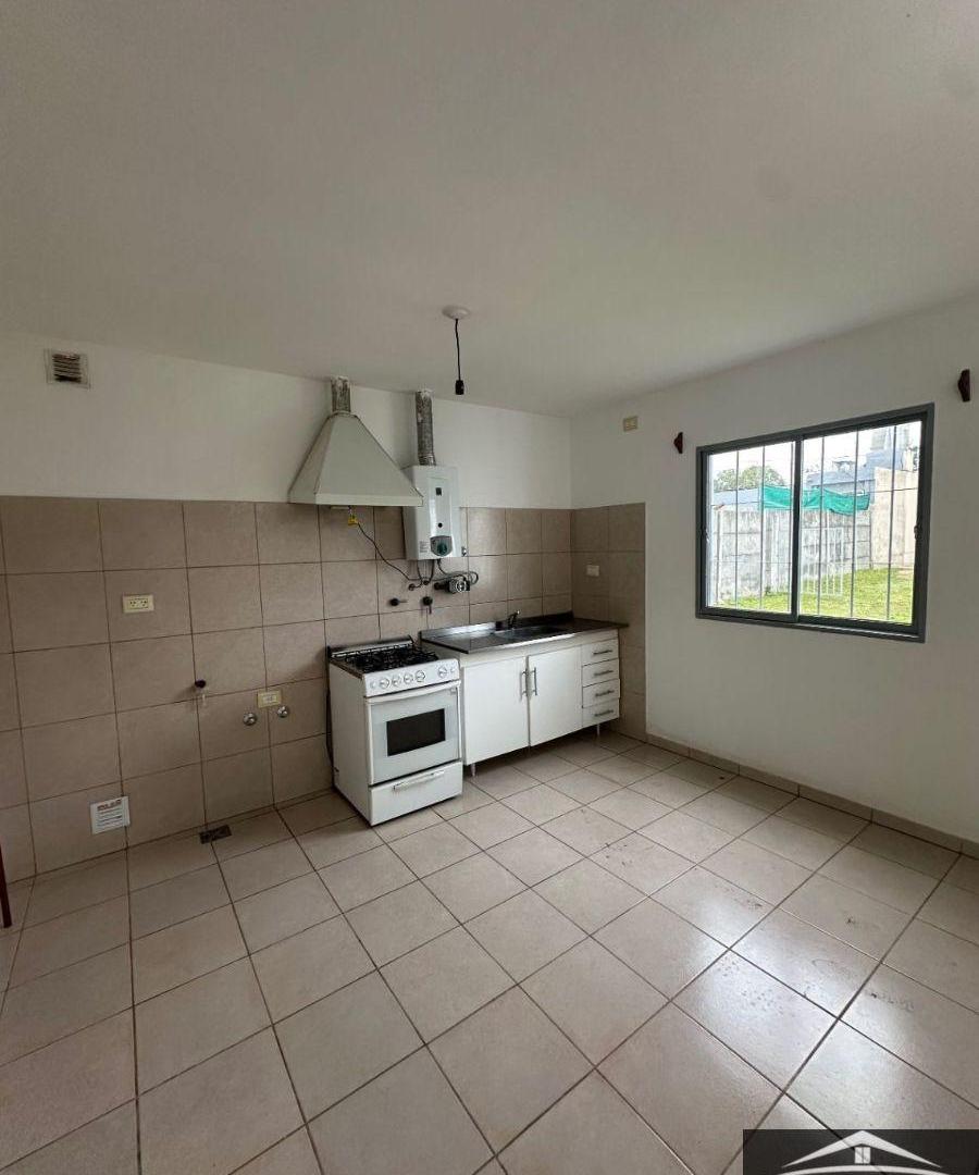 Foto de Casa en alquiler c/ cochera en Mendiolaza, imagen 3