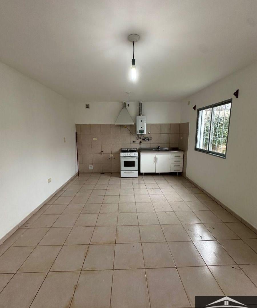 Foto de Casa en alquiler c/ cochera en Mendiolaza, imagen 4
