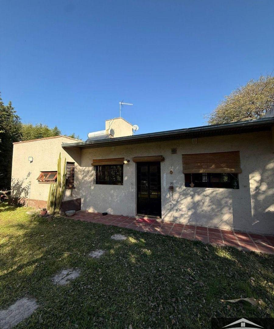 Foto de Casa en venta tres dormitorios y pileta en Mendiolaza, imagen 2