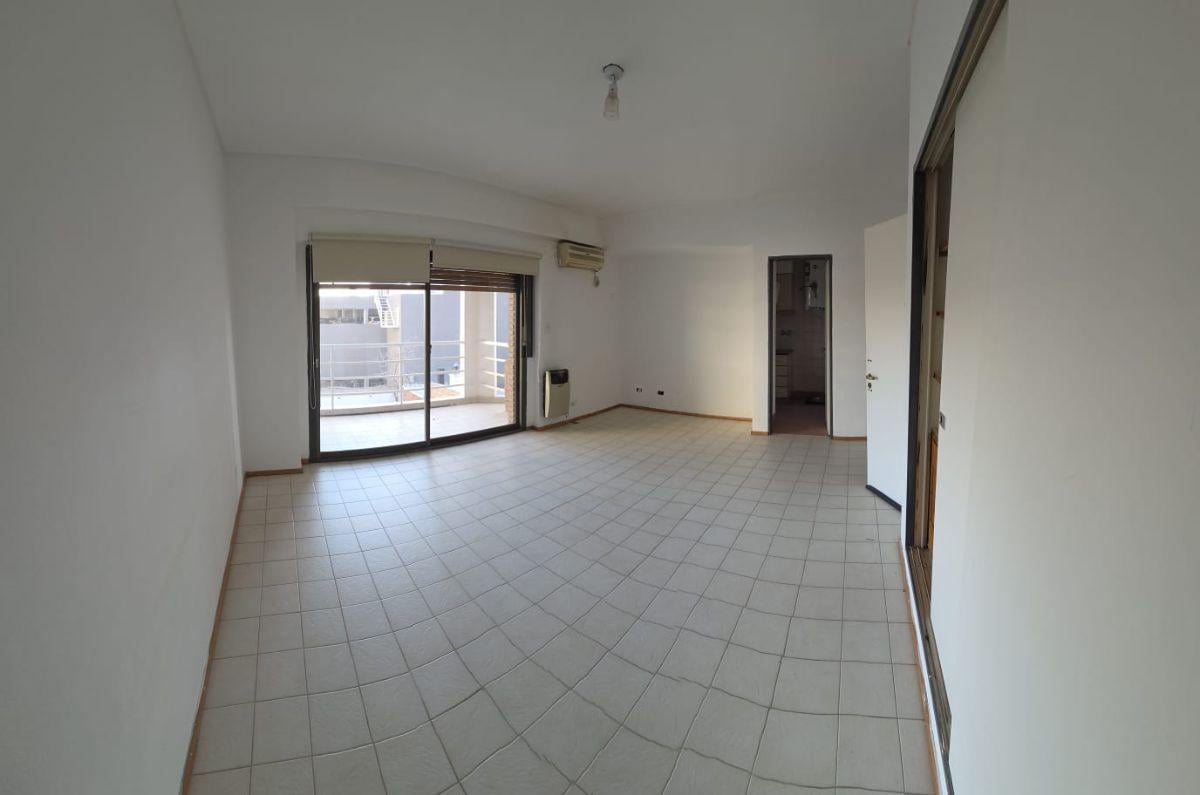 Foto de Departamento de 42 m² en alquiler en Área Centro Este, imagen 2