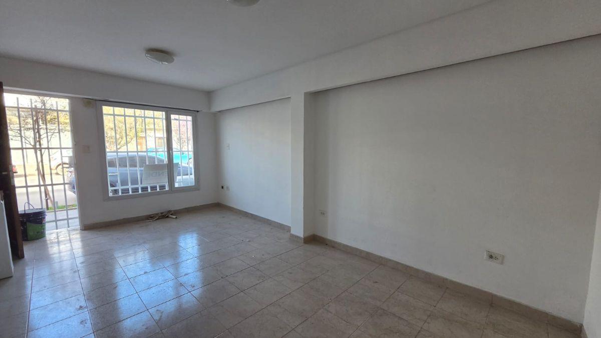 Foto de Dpx de 90 m² con 3 dormitorios en venta en Centro Este, imagen 3