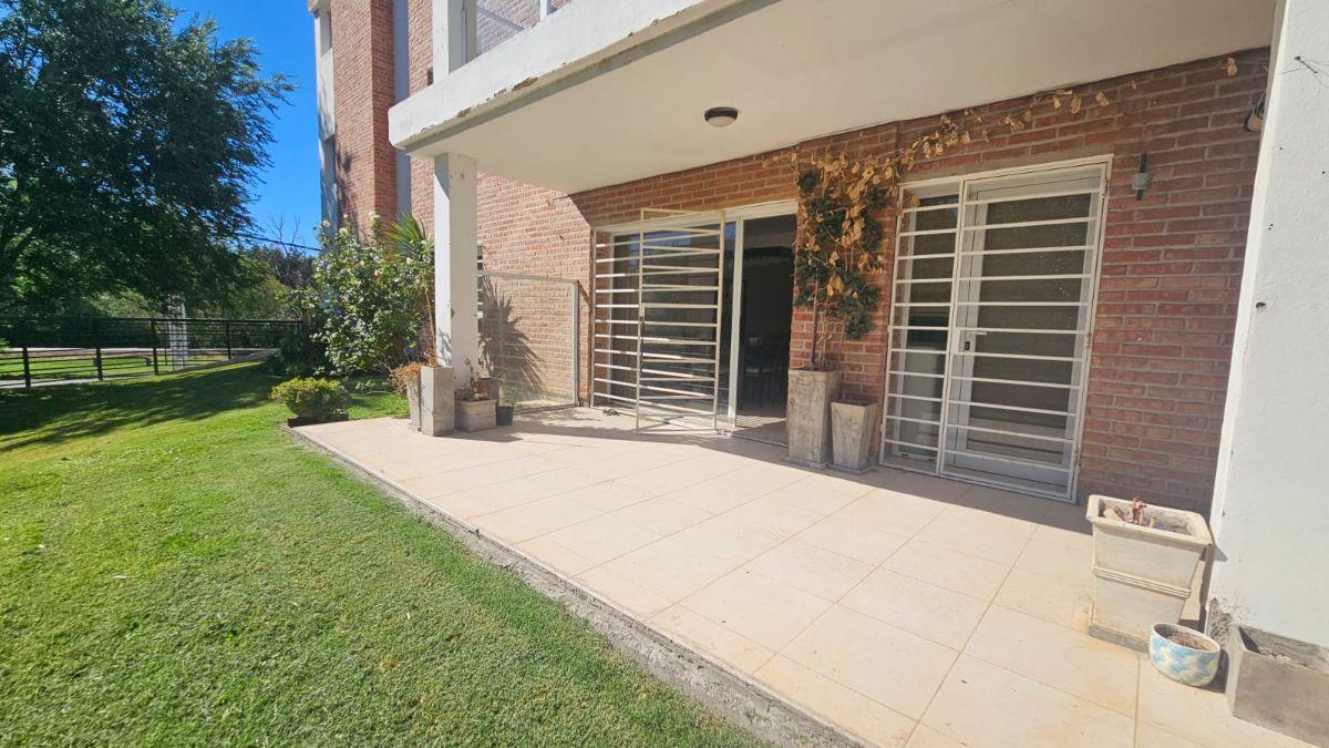 Foto de Departamento de 3 dormitorios en venta en Villa Dolores, imagen 3