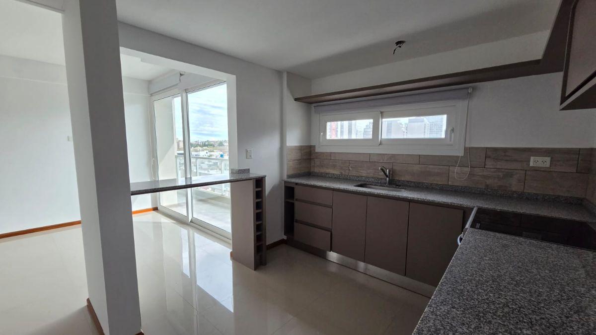 Foto de Departamento de 45 m² con 1 dormitorio en alquiler en Centro Este, imagen 1