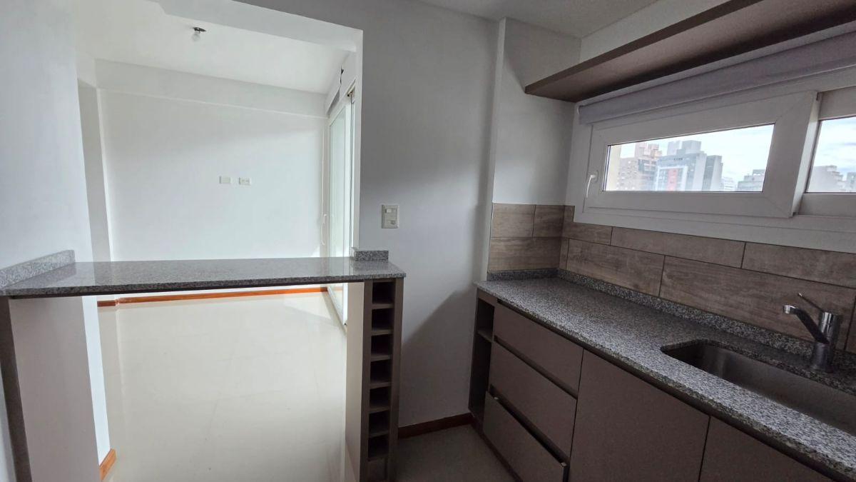 Foto de Departamento de 45 m² con 1 dormitorio en alquiler en Centro Este, imagen 3
