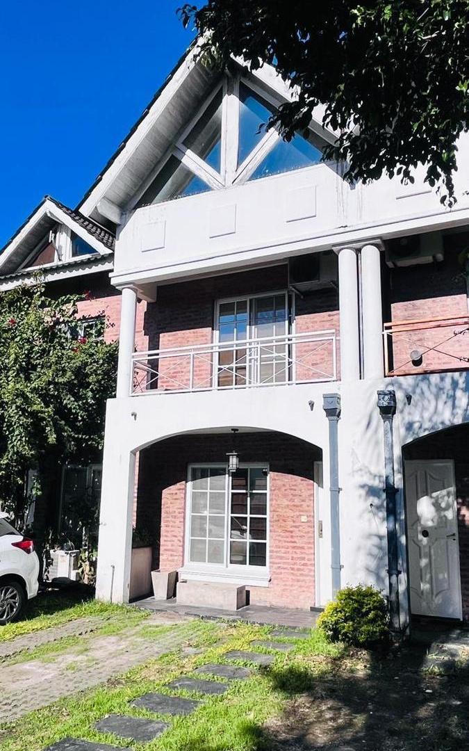 VENTA CASA TIPO TRIPLEX