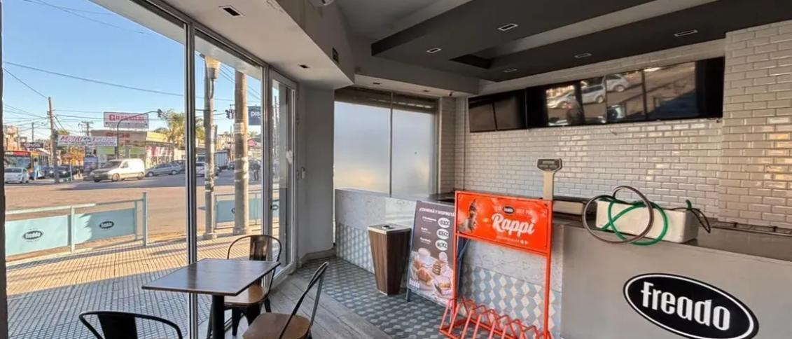 Foto de Local Comercial en Esquina Vidriada | Excelente Ubicación | Hurlingham, imagen 4
