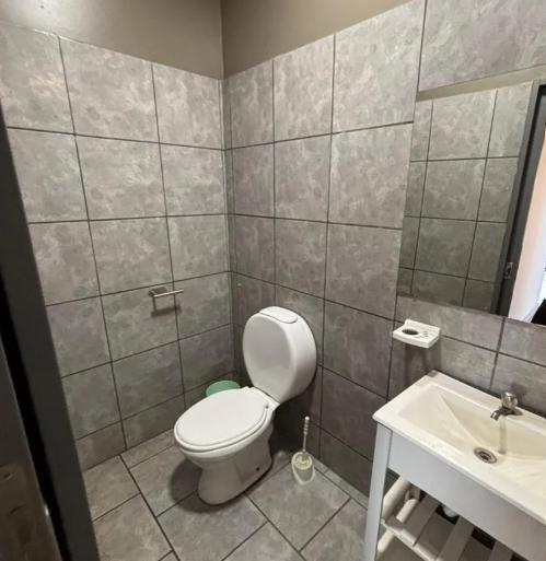Foto de Local Comercial en Esquina Vidriada | Excelente Ubicación | Hurlingham, imagen 3