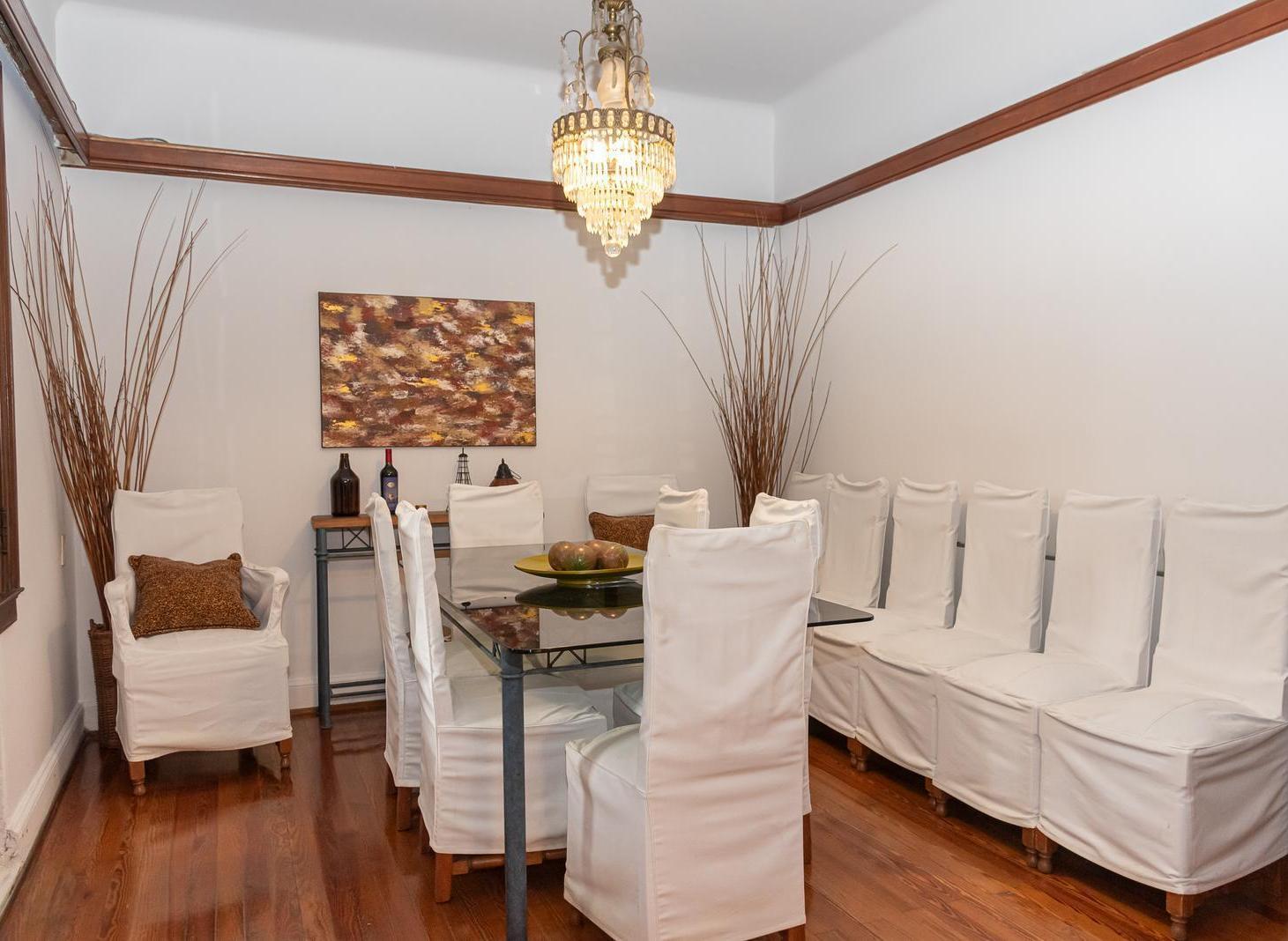 Foto de VENTA CHALET CLÁSICO | 1.720 M² DE LOTE | 450 M² CUBIERTOS | BARRIO, imagen 2