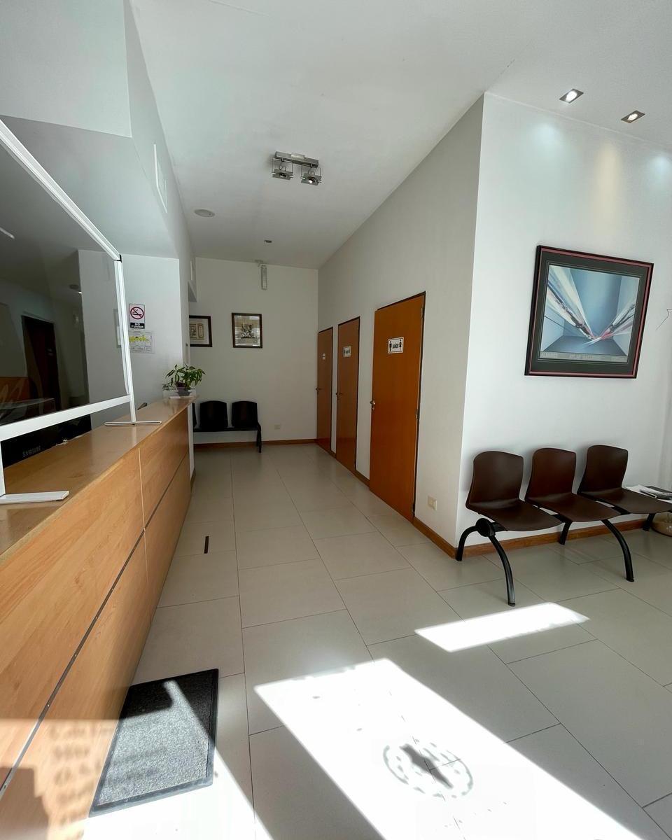 Local 190 m² - con Cochera 2