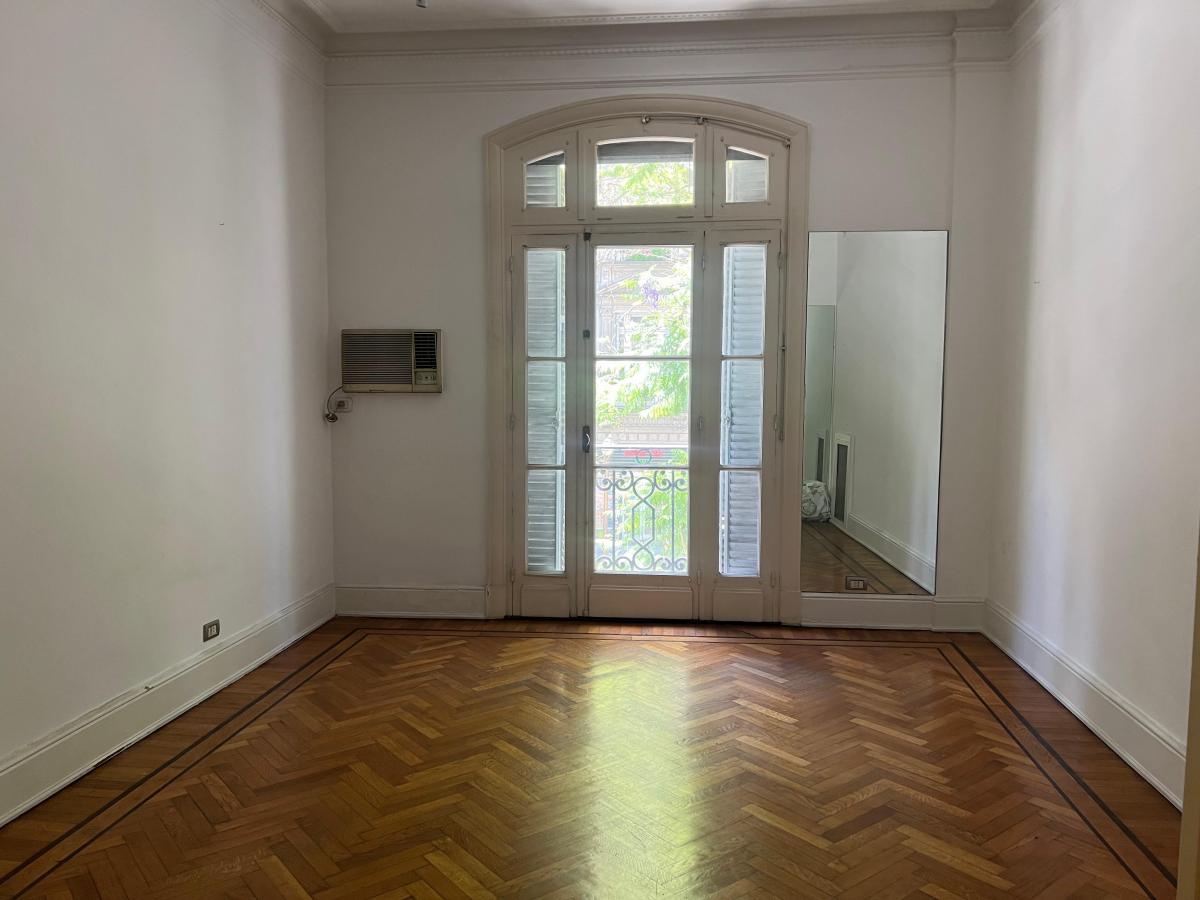 Piso Frances 8 Ambientes Sin Expensas. Al Frente 5