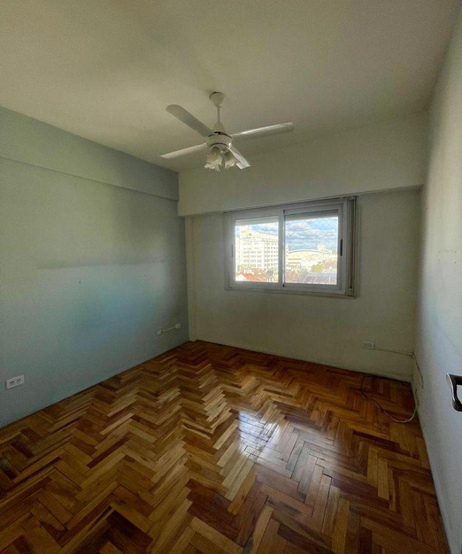 Foto de Departamento al frente 4 ambientes con balcon corrido, imagen 2