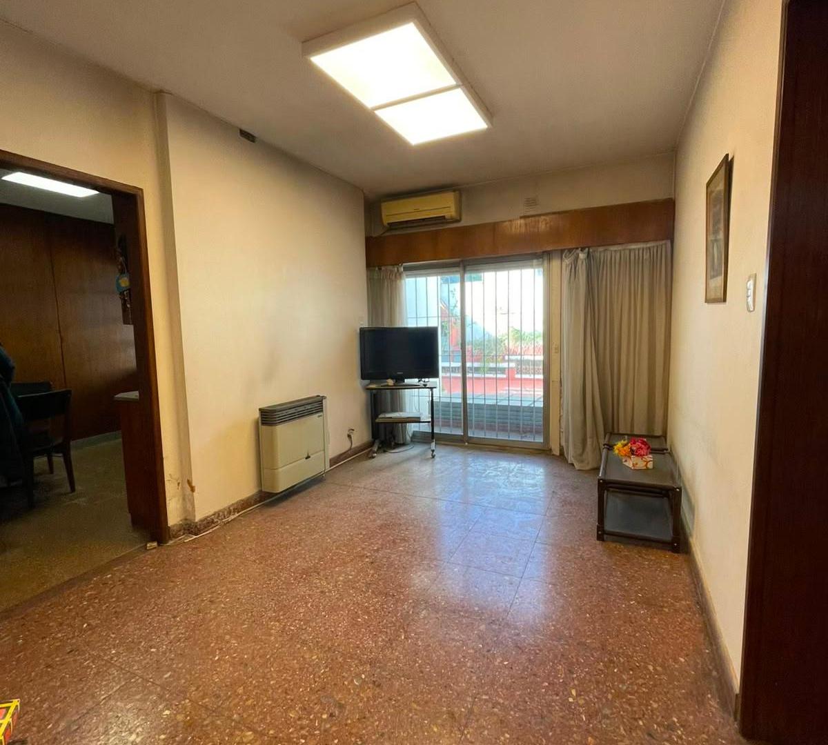 Foto de Propiedad en venta en Block. PB Local, deposito y Garage. Primer piso 2, imagen 4