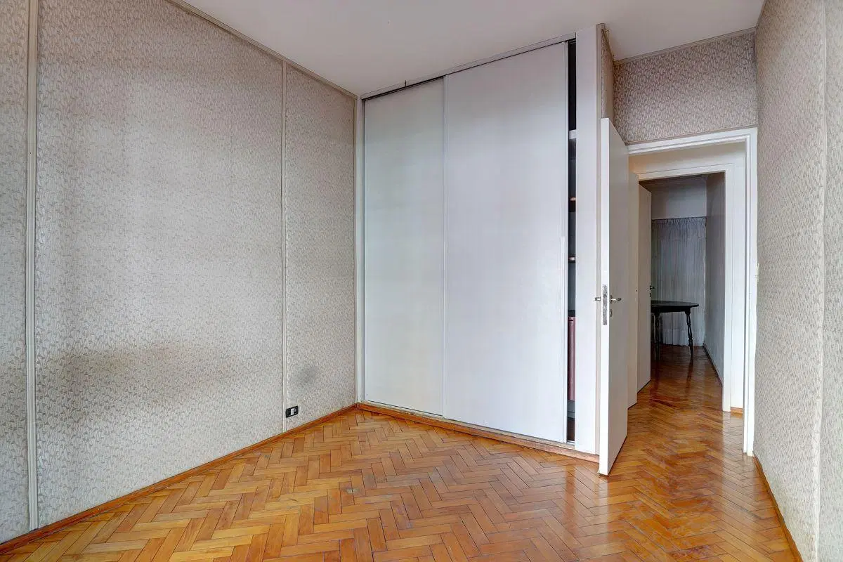 AMPLIO DEPARTAMENTO 3 AMBIENTES C/ DEPENDENCIA- VERSATIL POSIBILIDAD DE 3º DORMITORIO- APTO CREDITO 8
