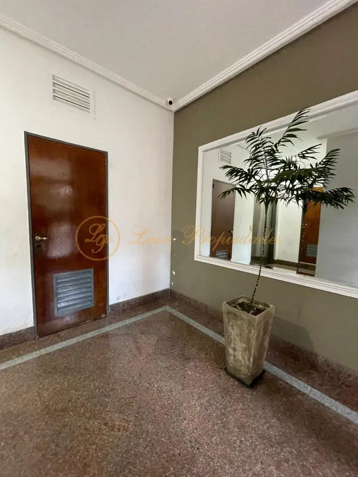 CORRIENTES Y MENDOZA (2 DORMITORIOS CON BALCON AL FRENTE) OPCION AMUEBLADO 2