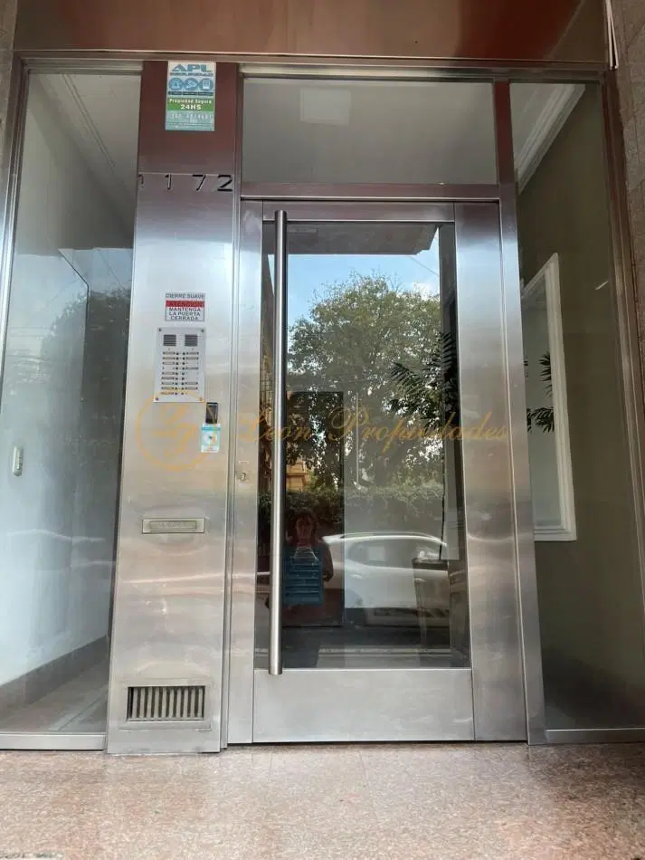 CORRIENTES Y MENDOZA (2 DORMITORIOS CON BALCON AL FRENTE) OPCION AMUEBLADO 3