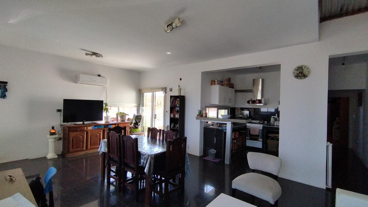 Foto de Casa en venta en La Plata, imagen 5