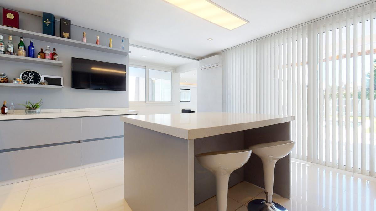 Casa de Categoría en Venta en La Plata 4