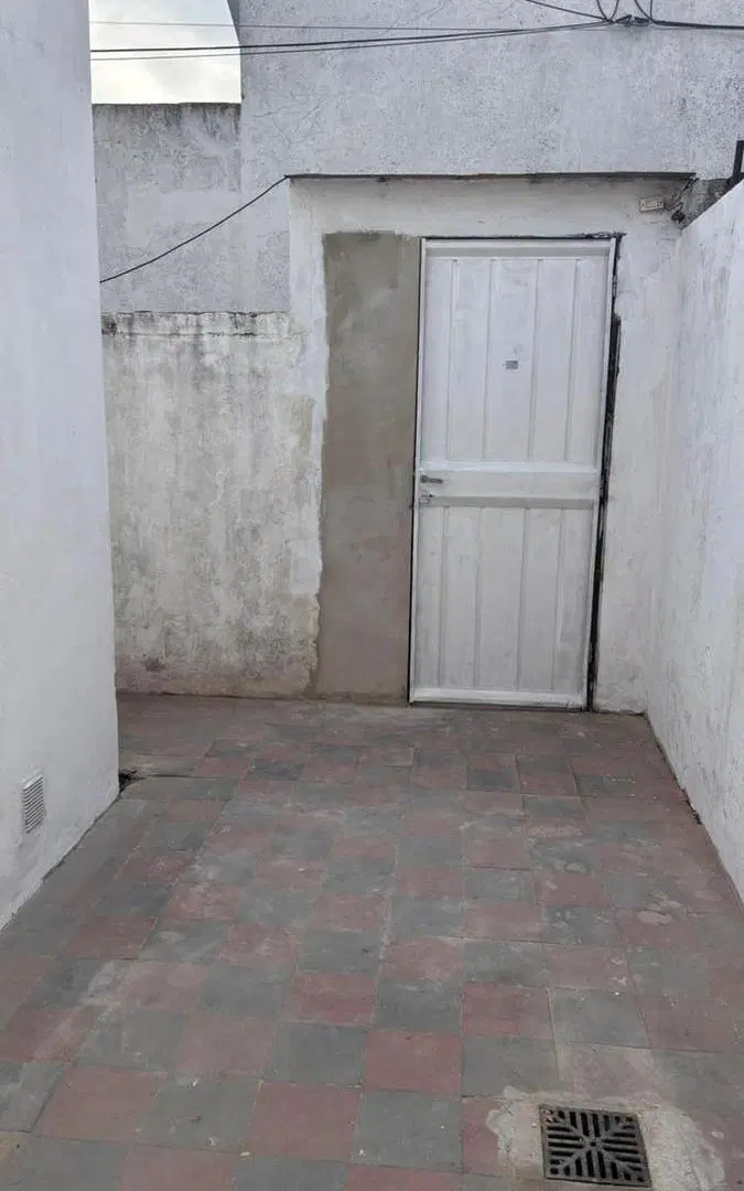 PH de 1 dormitorio con patio en alquiler en zona universitaria La Plata 2