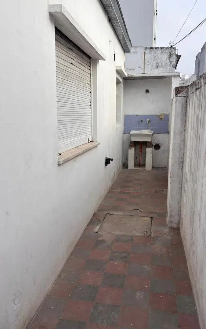 PH de 1 dormitorio con patio en alquiler en zona universitaria La Plata 3
