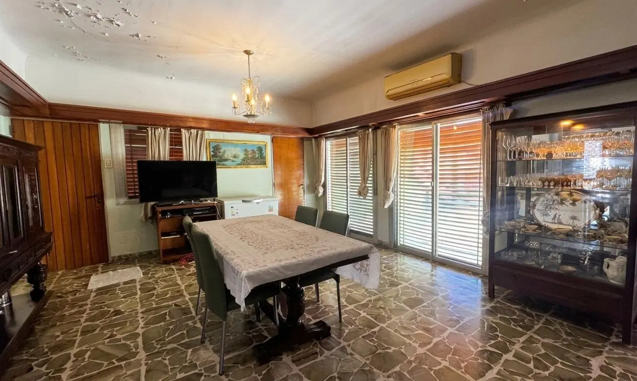 Casa de 4 dormitorios en venta en Berisso 2