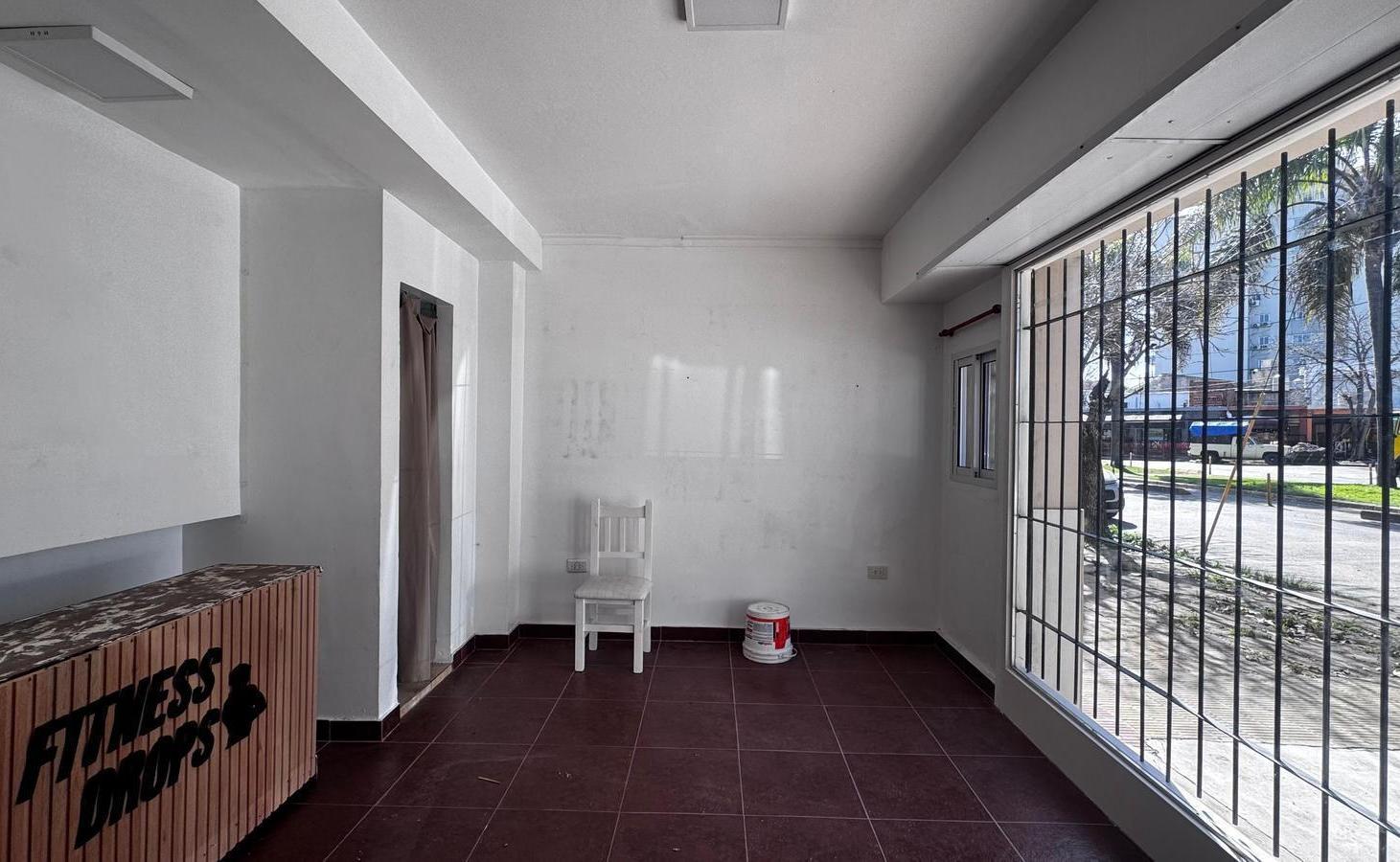 Foto de Departamento de 1 dormitorio con local en alquiler en La Plata, imagen 4