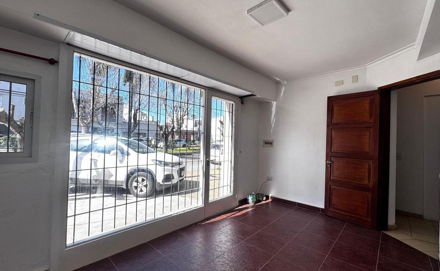 Foto de Departamento de 1 dormitorio con local en alquiler en La Plata, imagen 5