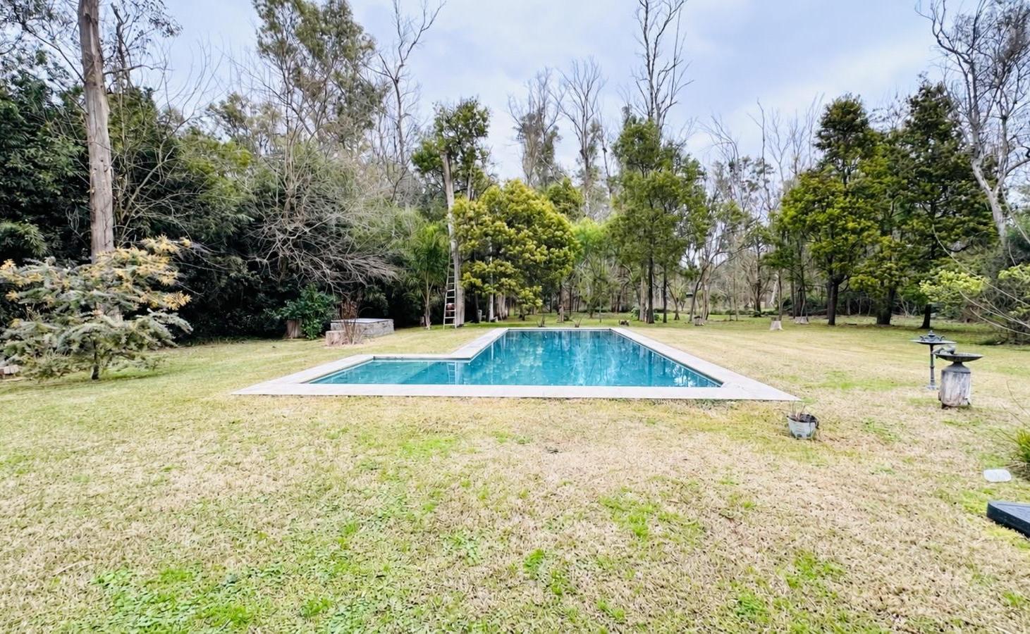 Casa en venta  Barrio Los Bosquecitos
