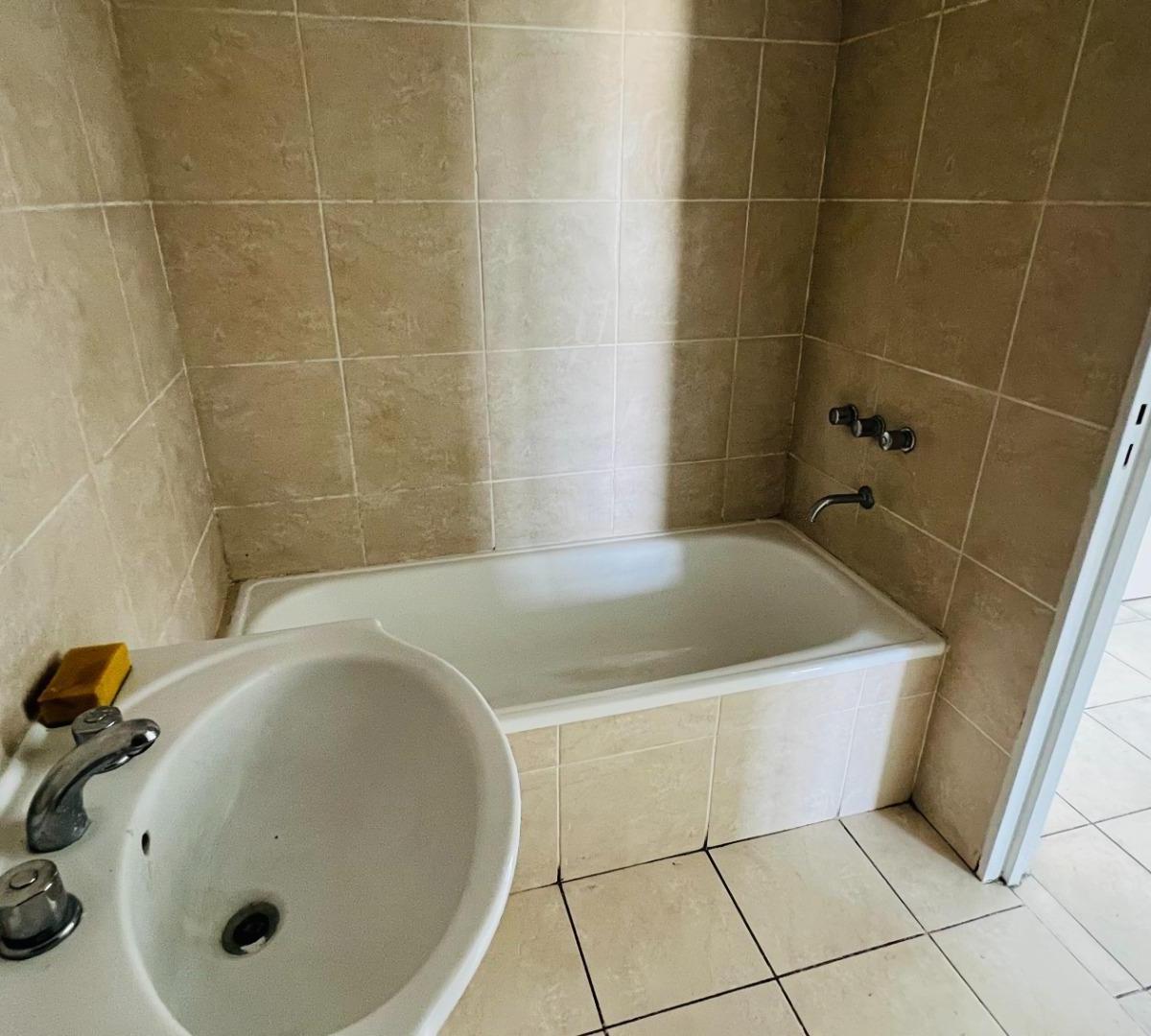 3 Ambientes Amplios Nuevo a Estrenar con Cocina Comedor con 5