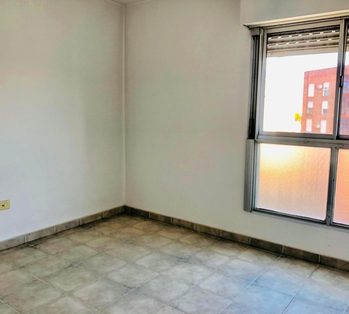 3 Ambientes Amplios Nuevo a Estrenar con Cocina Comedor con 2
