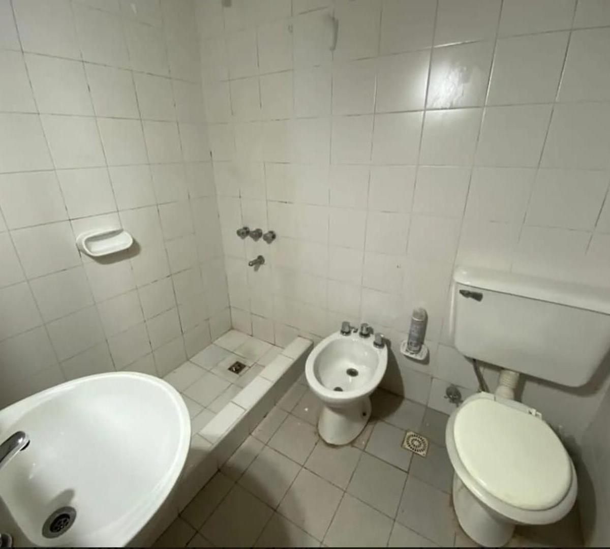 Venta 4 Ambientes en Parque, Bajas Expensas Muy Comodo 5