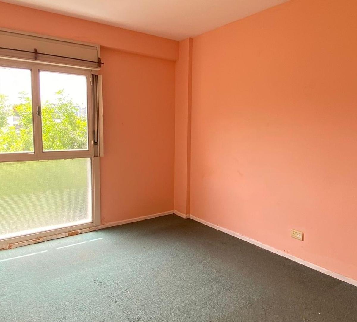 Venta 4 Ambientes en Parque, Bajas Expensas Muy Comodo 3
