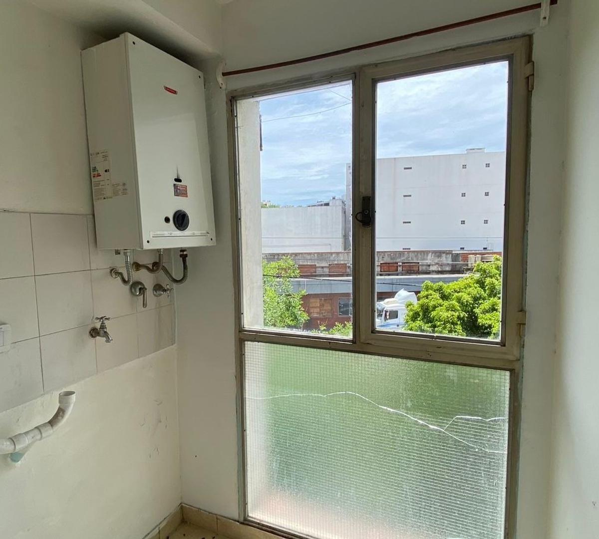 Venta 4 Ambientes en Parque, Bajas Expensas Muy Comodo 4