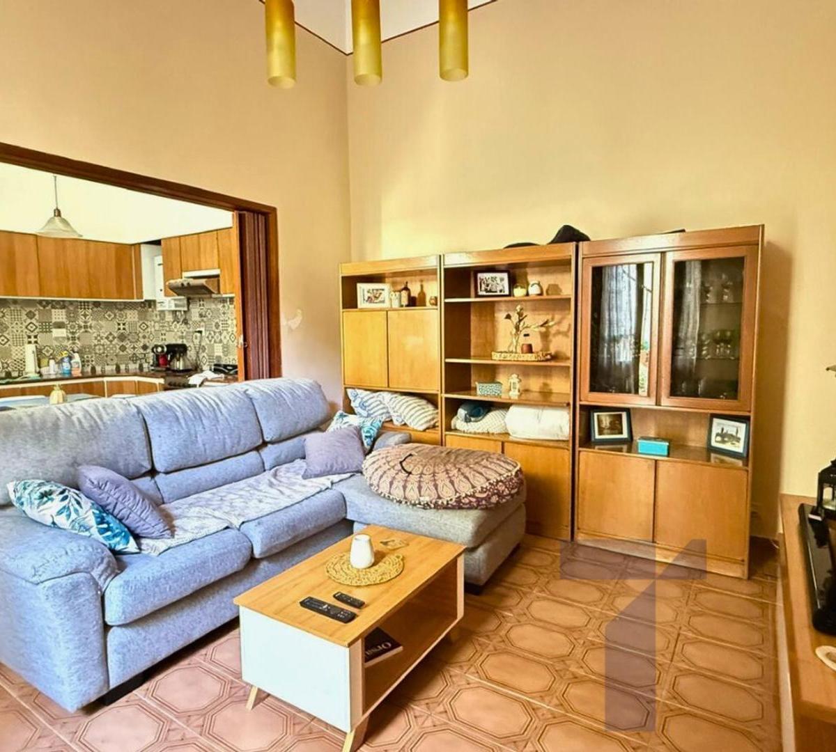 Venta casa sobre lote propio con patio y terraza BARRACAS