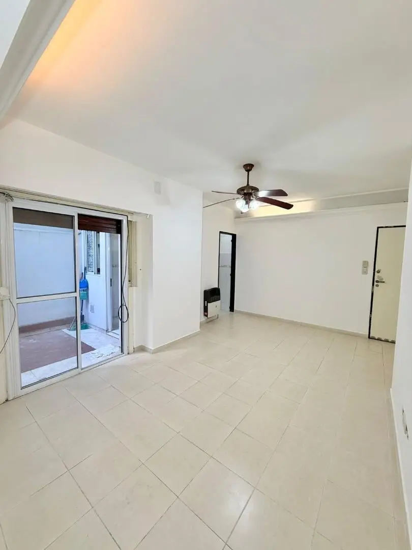 VENTA despartamento 2 amb con patio Barracas primer piso 5