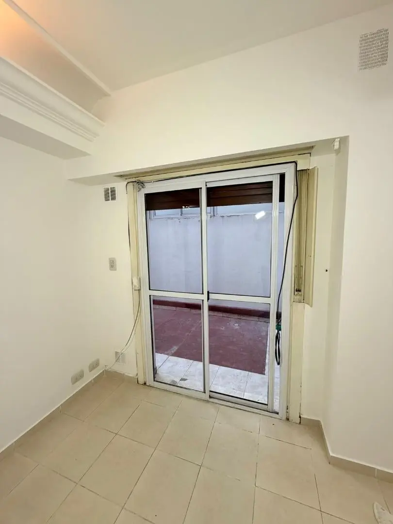 VENTA despartamento 2 amb con patio Barracas primer piso 4